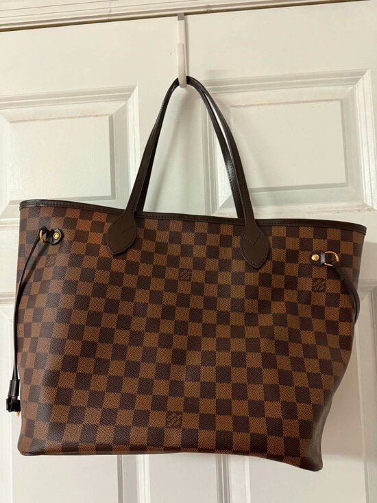Louis Vuitton Handbags - Louis Vuitton Neverfull MM
